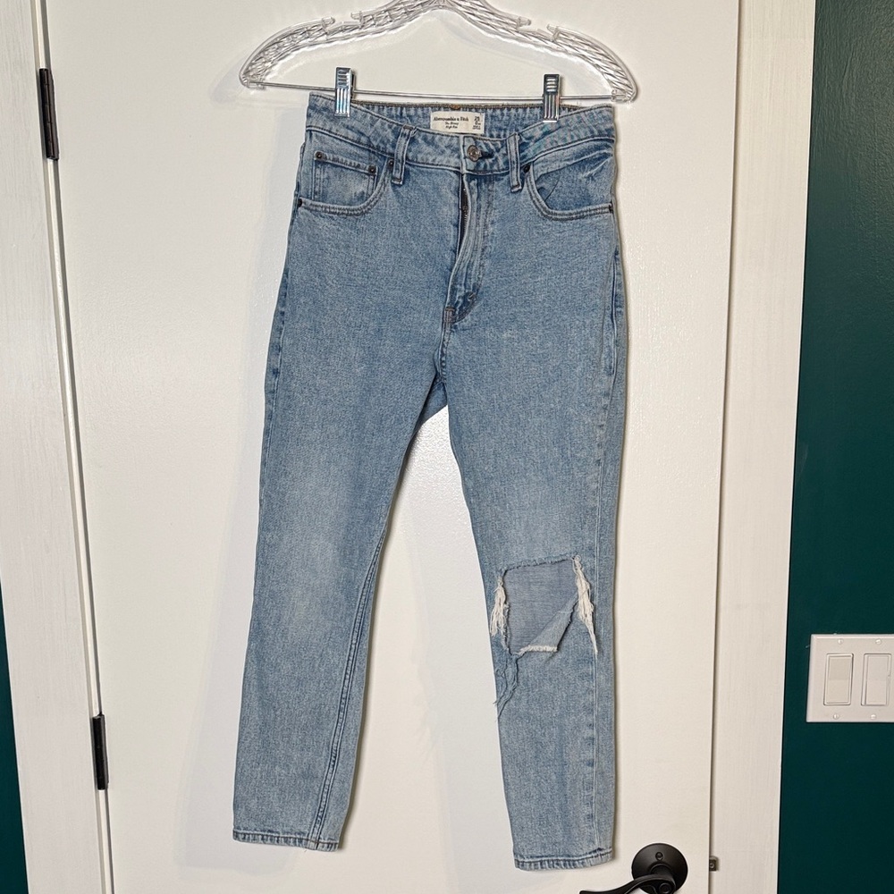 Abercrombie & Fitch Light Blue High Rise Curve Love Jeans Ankle Lenth